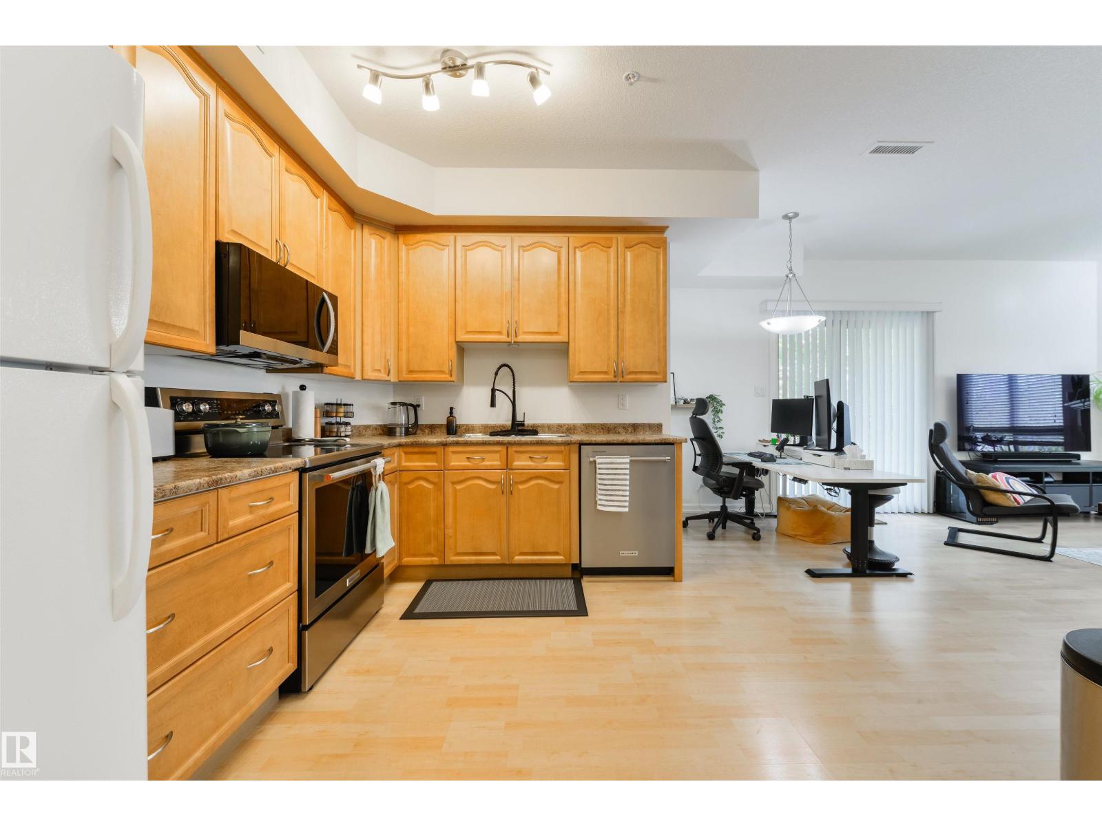 #304 10630 78 Av Nw, Edmonton, Alberta  T6E 1P5 - Photo 4 - E4462373