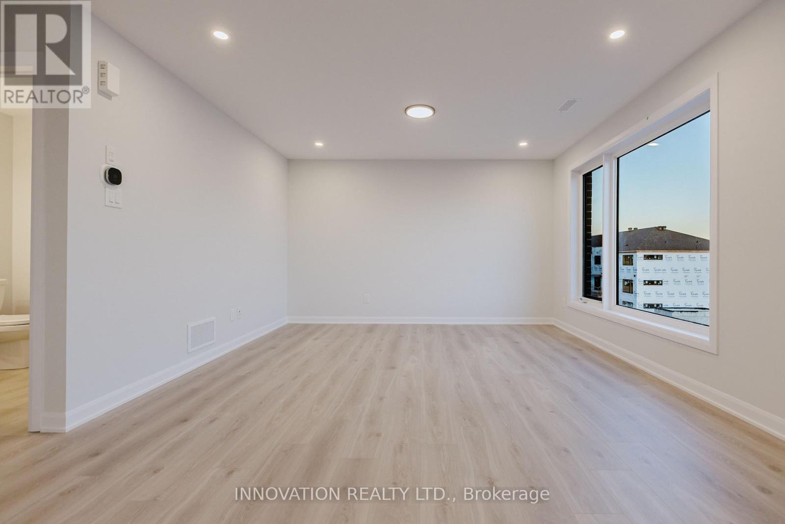 801 - Unit #15 Glenroy Gilbert Drive, Ottawa, Ontario  K2J 5R6 - Photo 4 - X12466746
