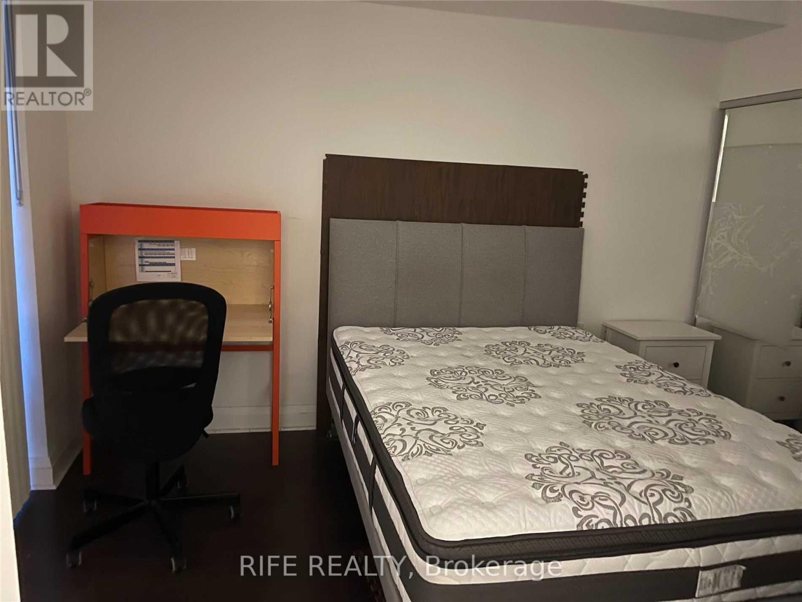 1411 - 1080 Bay Street, Toronto, Ontario  M5S 0A6 - Photo 5 - C12466703