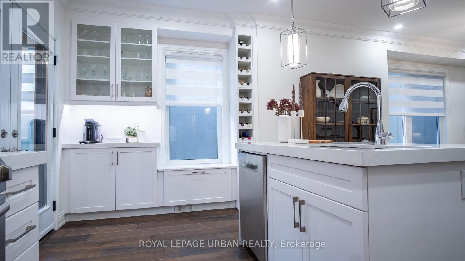 101 Brooklyn Avenue, Toronto, Ontario  M4M 2X4 - Photo 11 - E12466574