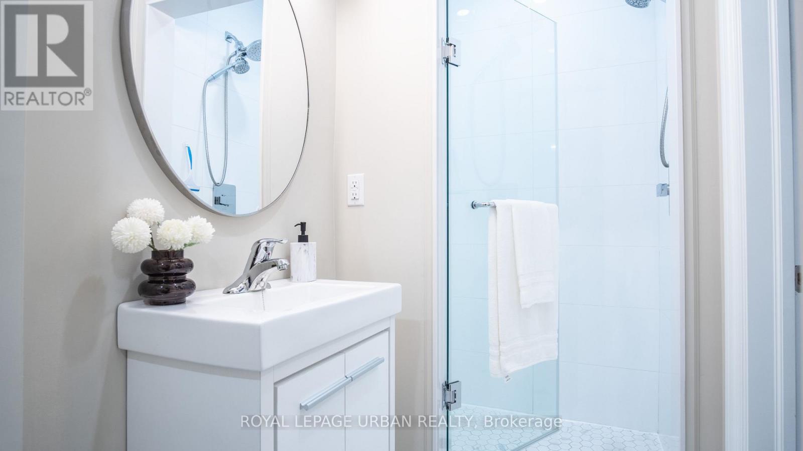 101 Brooklyn Avenue, Toronto, Ontario  M4M 2X4 - Photo 27 - E12466574