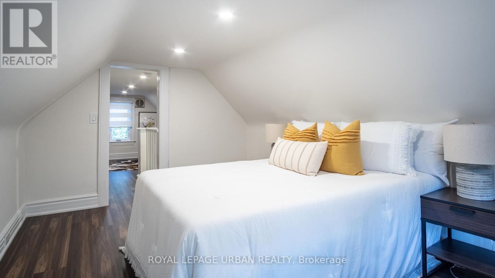 101 Brooklyn Avenue, Toronto, Ontario  M4M 2X4 - Photo 32 - E12466574