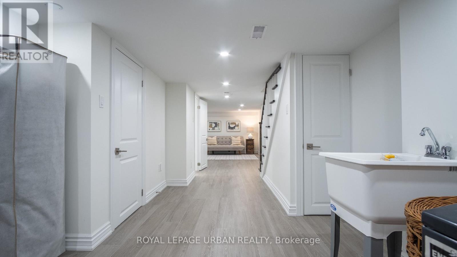 101 Brooklyn Avenue, Toronto, Ontario  M4M 2X4 - Photo 38 - E12466574