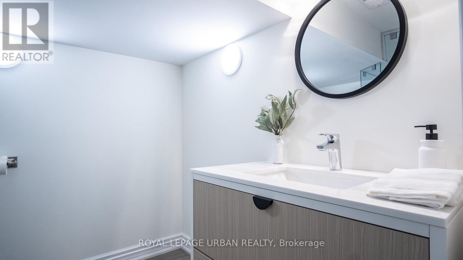 101 Brooklyn Avenue, Toronto, Ontario  M4M 2X4 - Photo 40 - E12466574