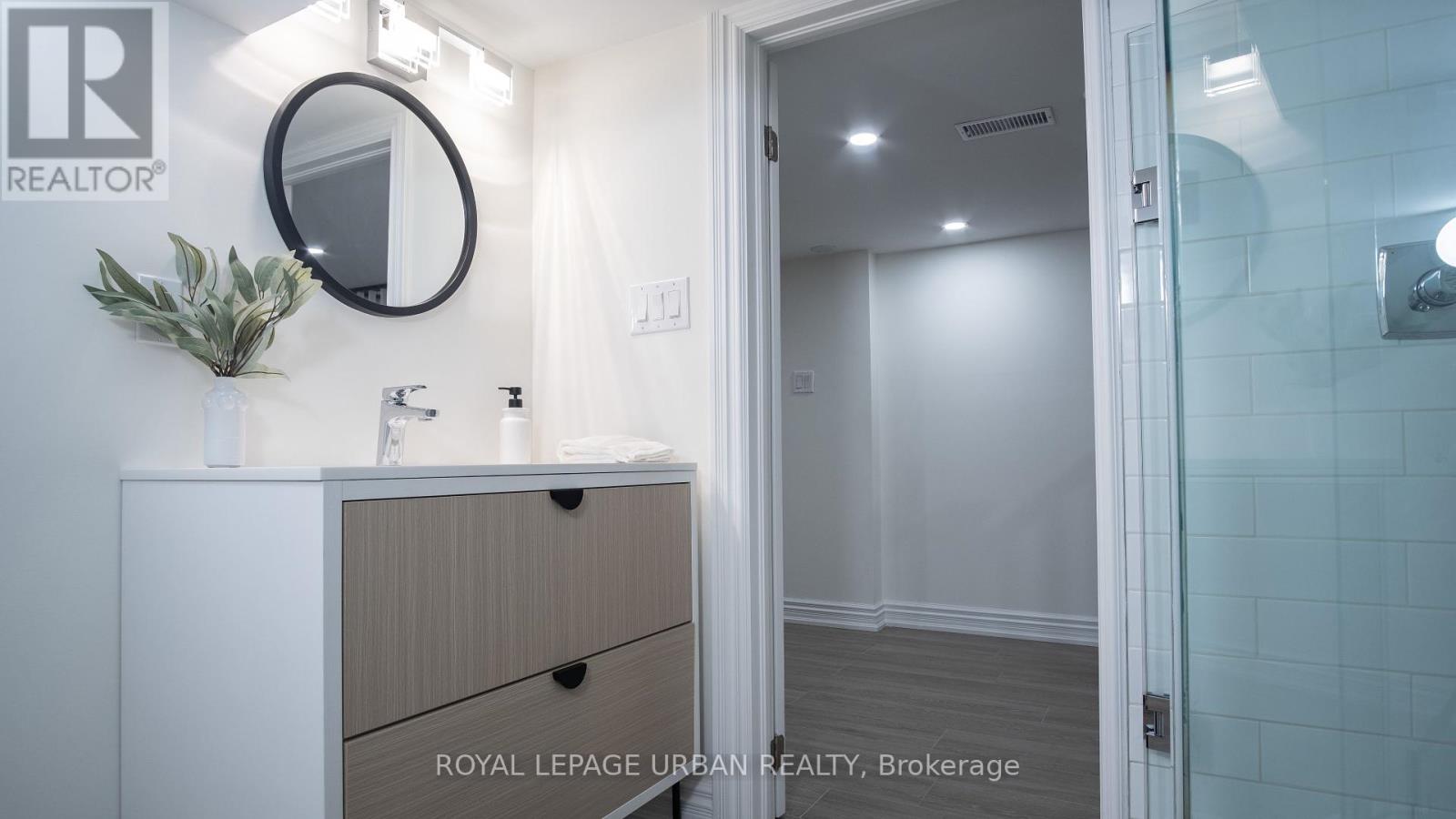 101 Brooklyn Avenue, Toronto, Ontario  M4M 2X4 - Photo 41 - E12466574