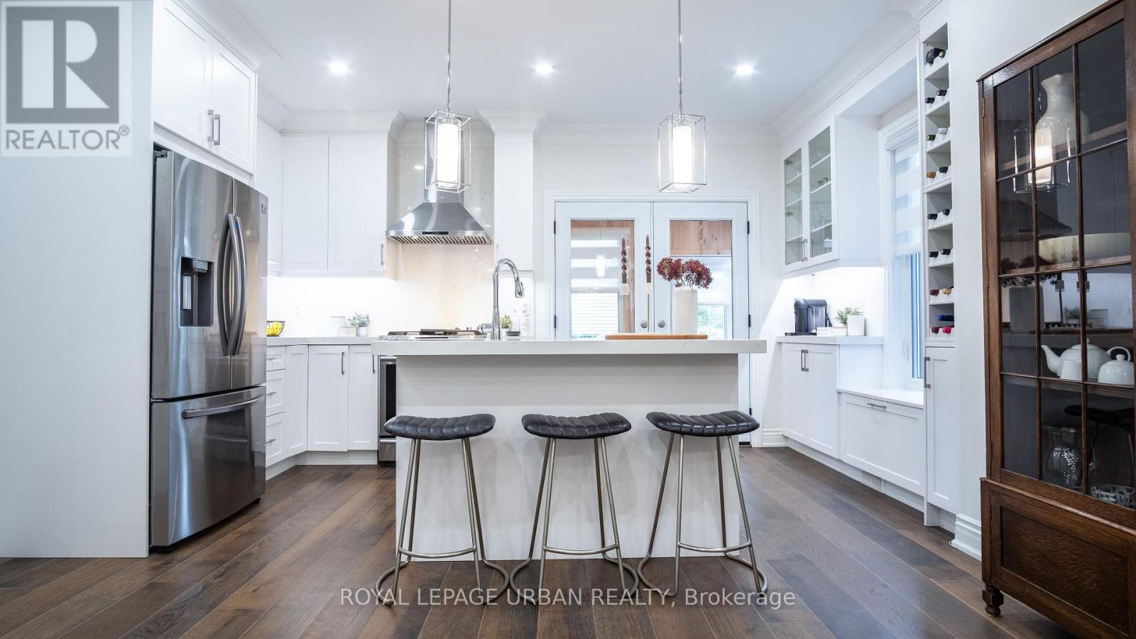 101 Brooklyn Avenue, Toronto, Ontario  M4M 2X4 - Photo 9 - E12466574
