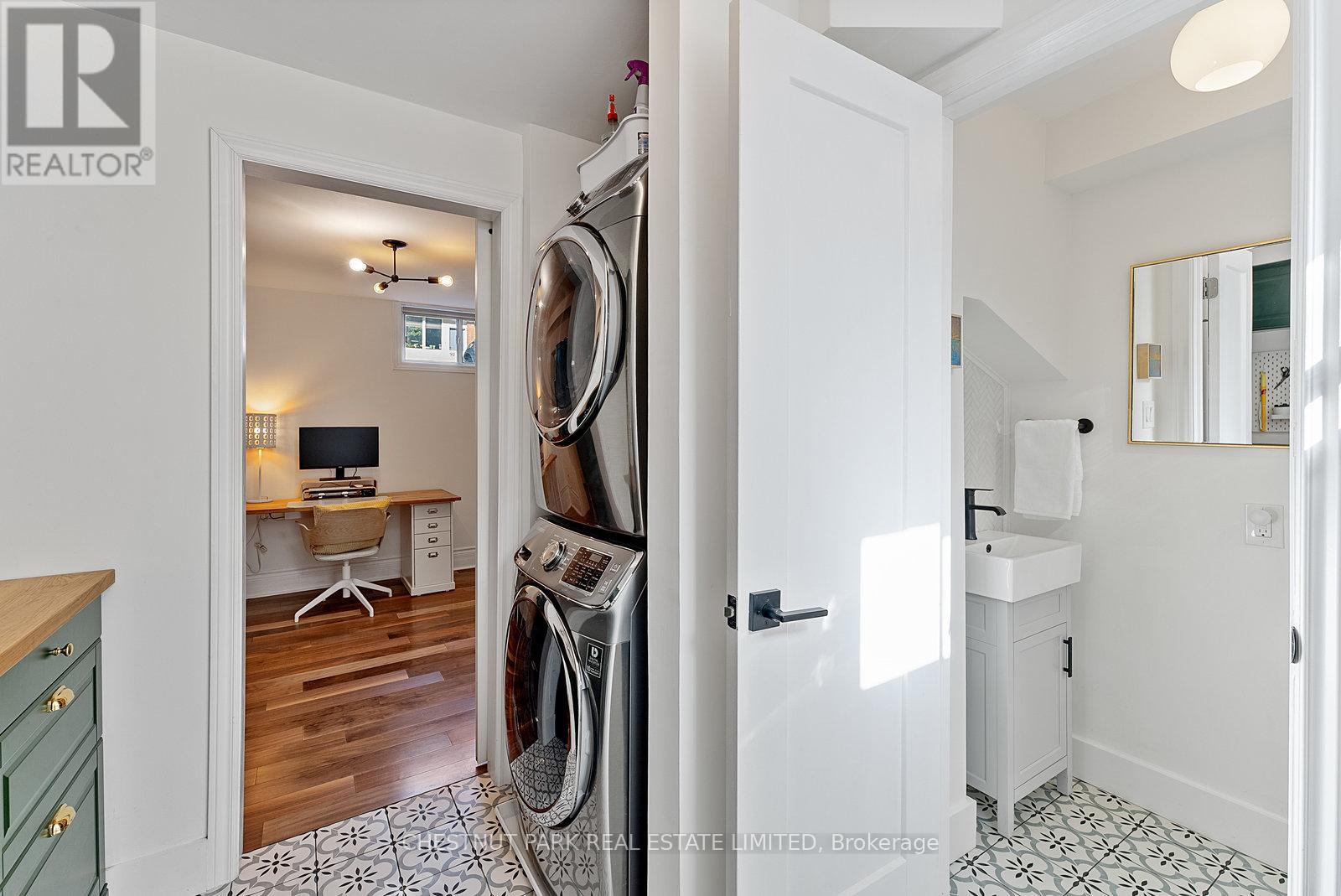 85 Eastwood Road, Toronto, Ontario  M4L 2C7 - Photo 28 - E12466641