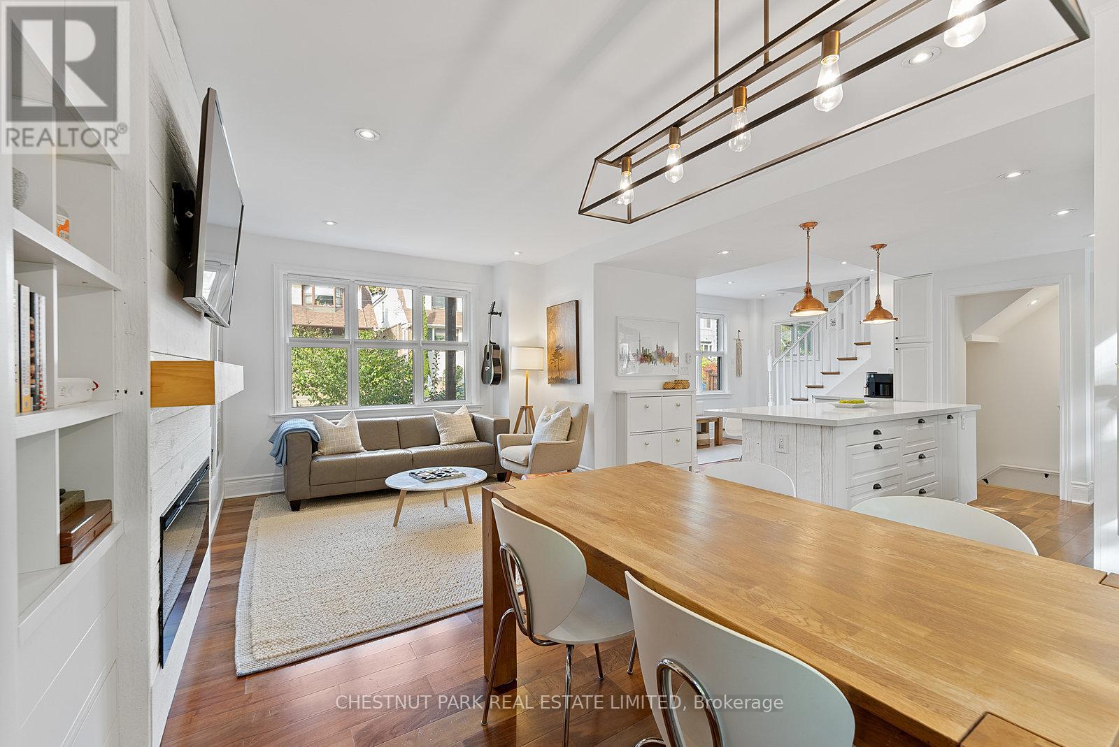 85 Eastwood Road, Toronto, Ontario  M4L 2C7 - Photo 9 - E12466641