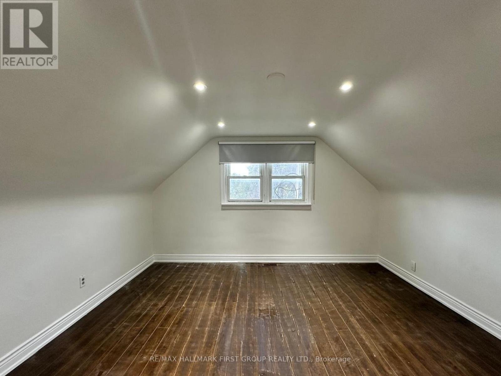 253 Sinclair Avenue, Oshawa, Ontario  L1J 1W2 - Photo 2 - E12466653