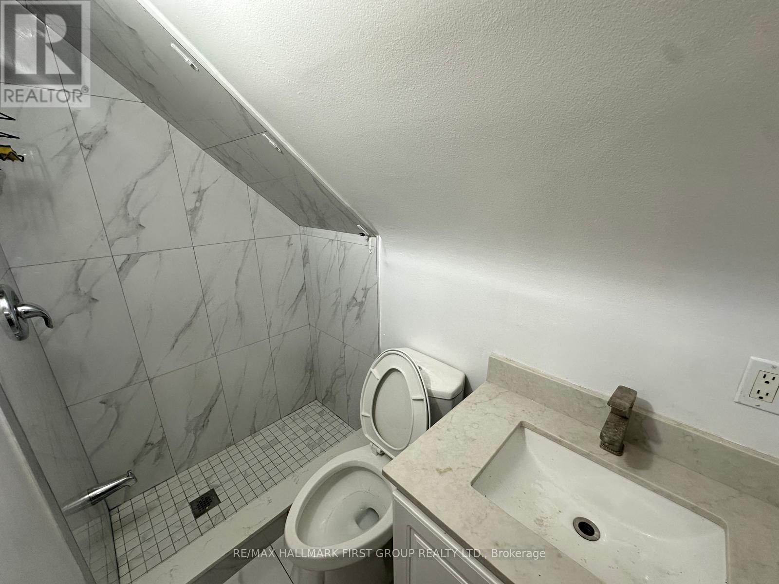 253 Sinclair Avenue, Oshawa, Ontario  L1J 1W2 - Photo 3 - E12466653