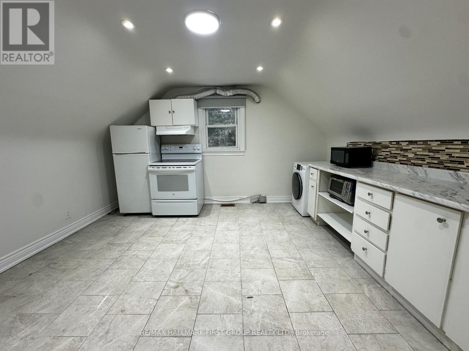 253 Sinclair Avenue, Oshawa, Ontario  L1J 1W2 - Photo 4 - E12466653