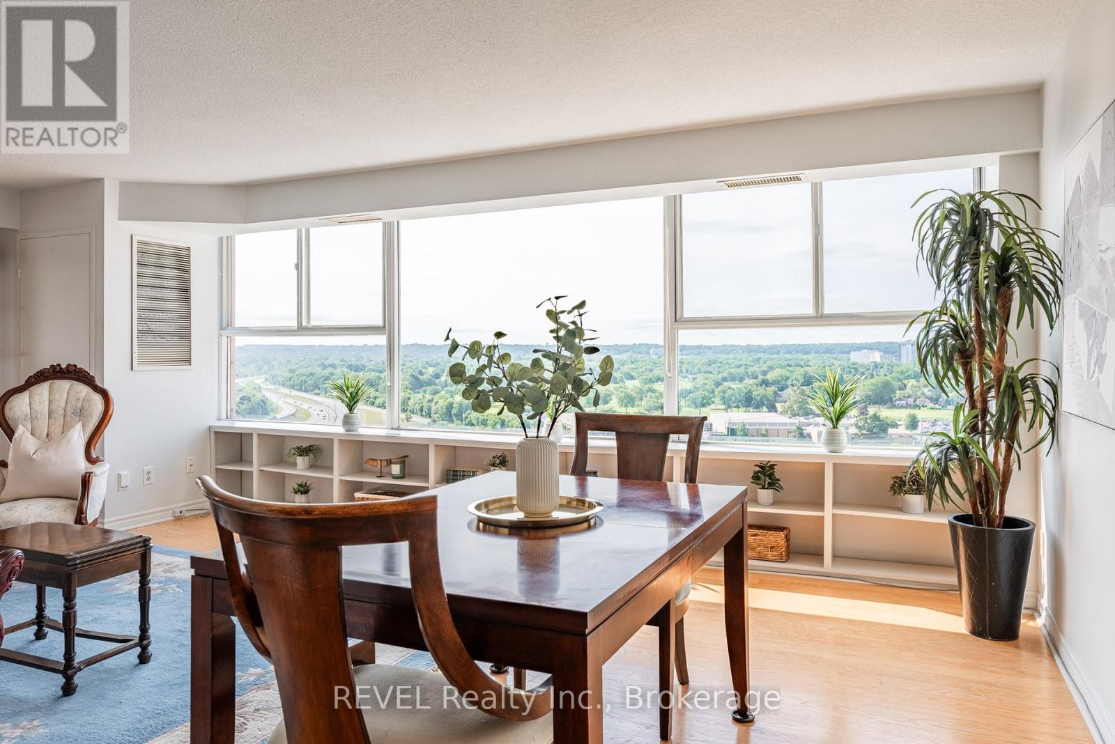 Ph 4 - 7 Gale Crescent, St. Catharines, Ontario  L2R 7M8 - Photo 13 - X12466724