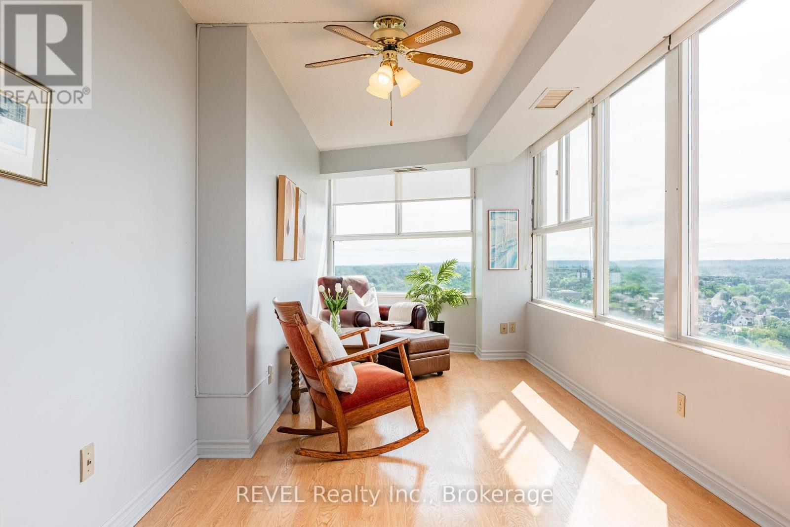 Ph 4 - 7 Gale Crescent, St. Catharines, Ontario  L2R 7M8 - Photo 19 - X12466724