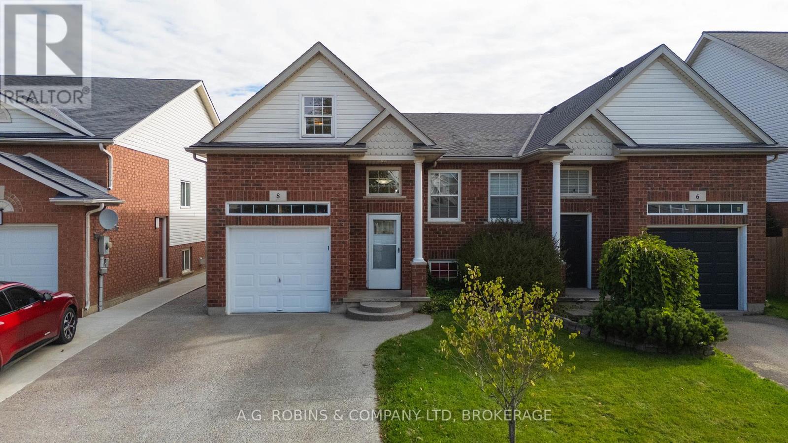 8 Mcbride Drive, St. Catharines, Ontario  L2S 3Y4 - Photo 2 - X12466726