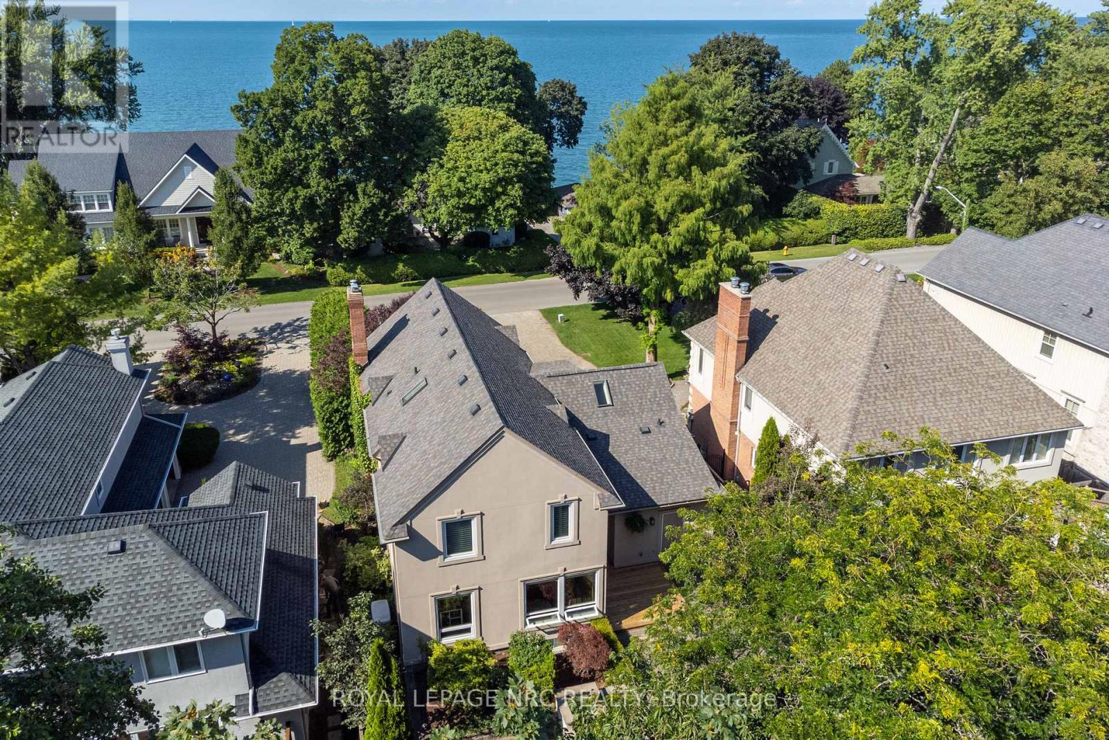 328 Niagara Boulevard, Niagara-On-The-Lake, Ontario  L0S 1J0 - Photo 1 - X12466745