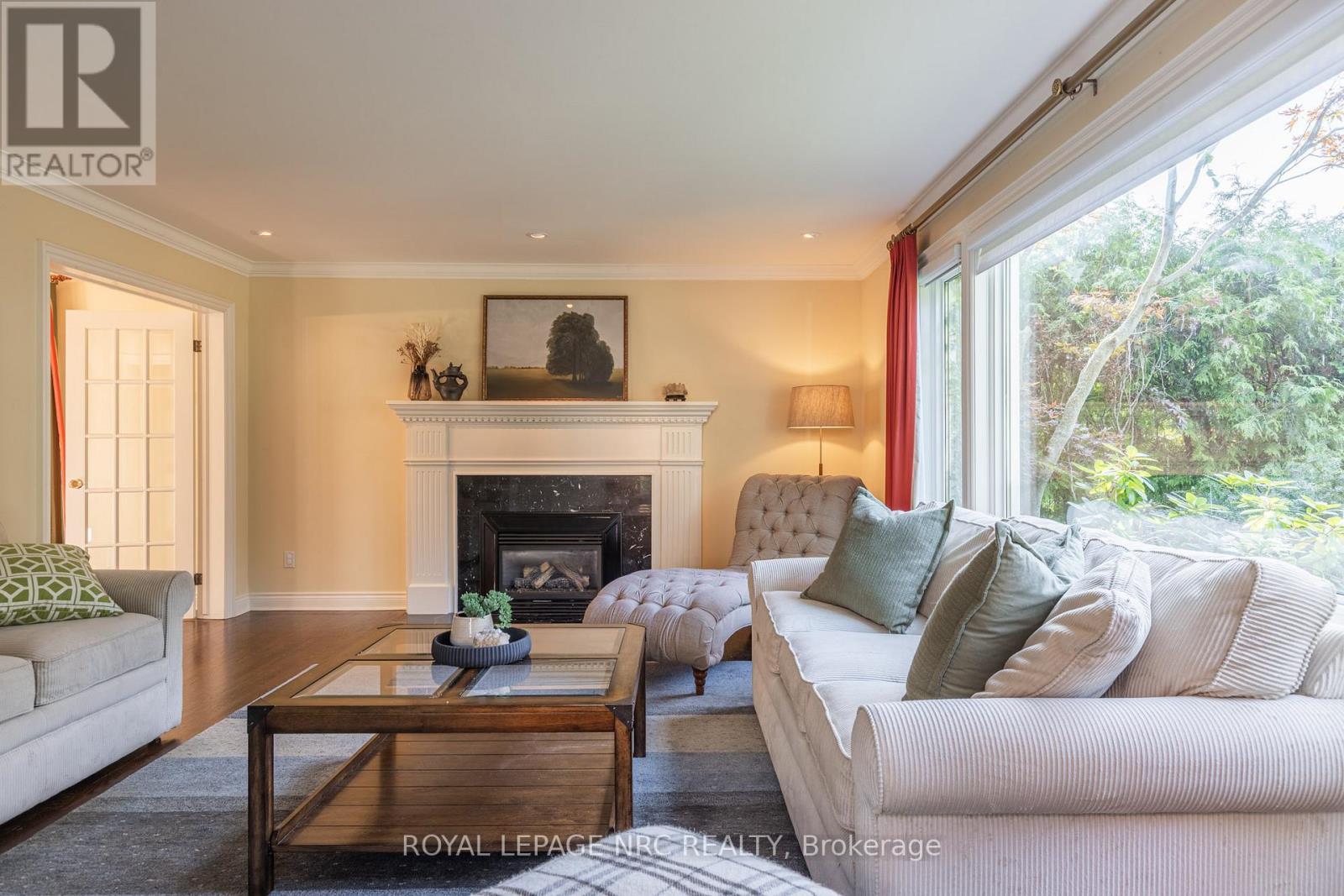 328 Niagara Boulevard, Niagara-On-The-Lake, Ontario  L0S 1J0 - Photo 12 - X12466745