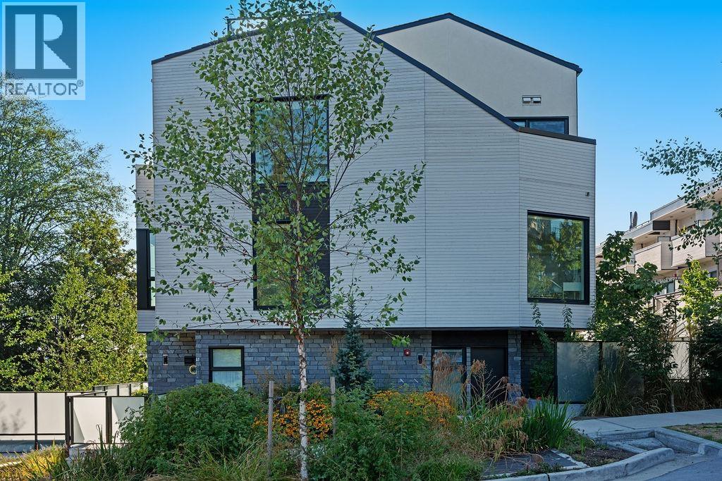 201 650 E 2nd Street, North Vancouver, British Columbia  V7M 1E3 - Photo 39 - R3059235