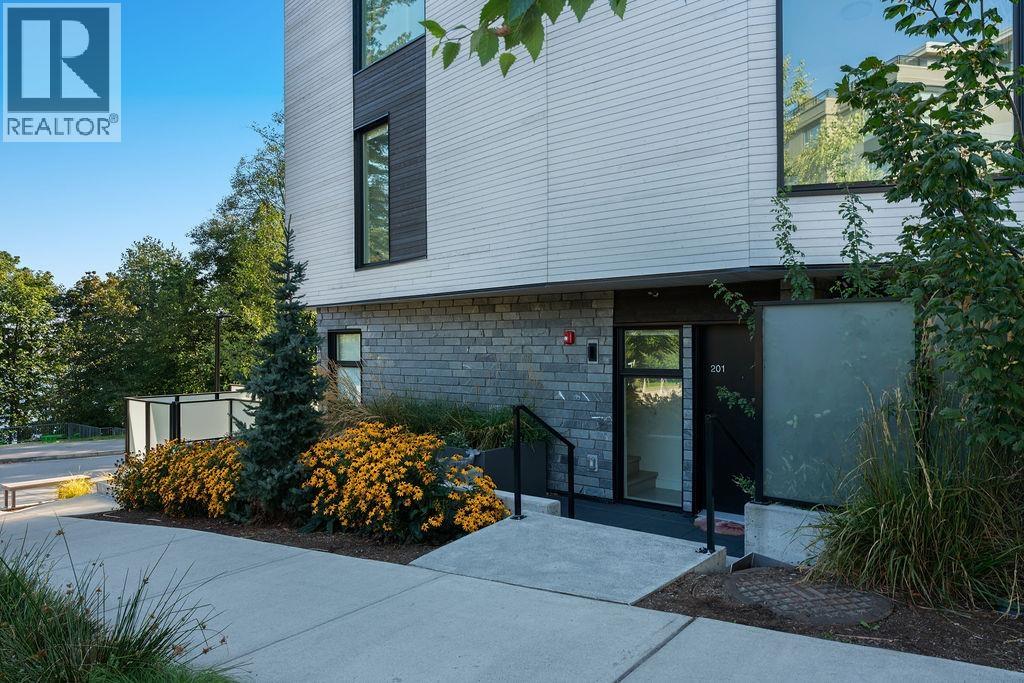 201 650 E 2nd Street, North Vancouver, British Columbia  V7M 1E3 - Photo 40 - R3059235