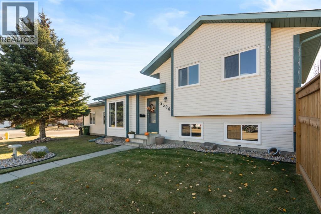 5306 66 Street, Camrose, Alberta  T4V 4M2 - Photo 2 - A2263242