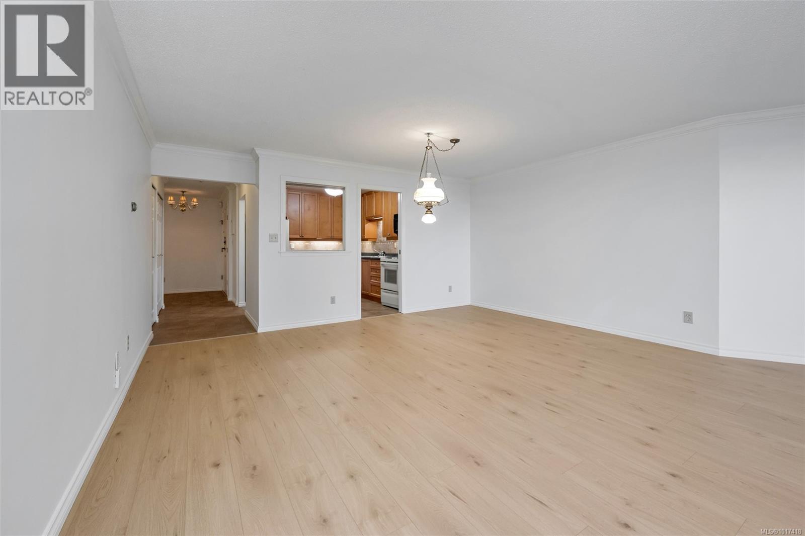 103 1375 Newport Ave, Oak Bay, British Columbia  V8S 5E8 - Photo 32 - 1017418