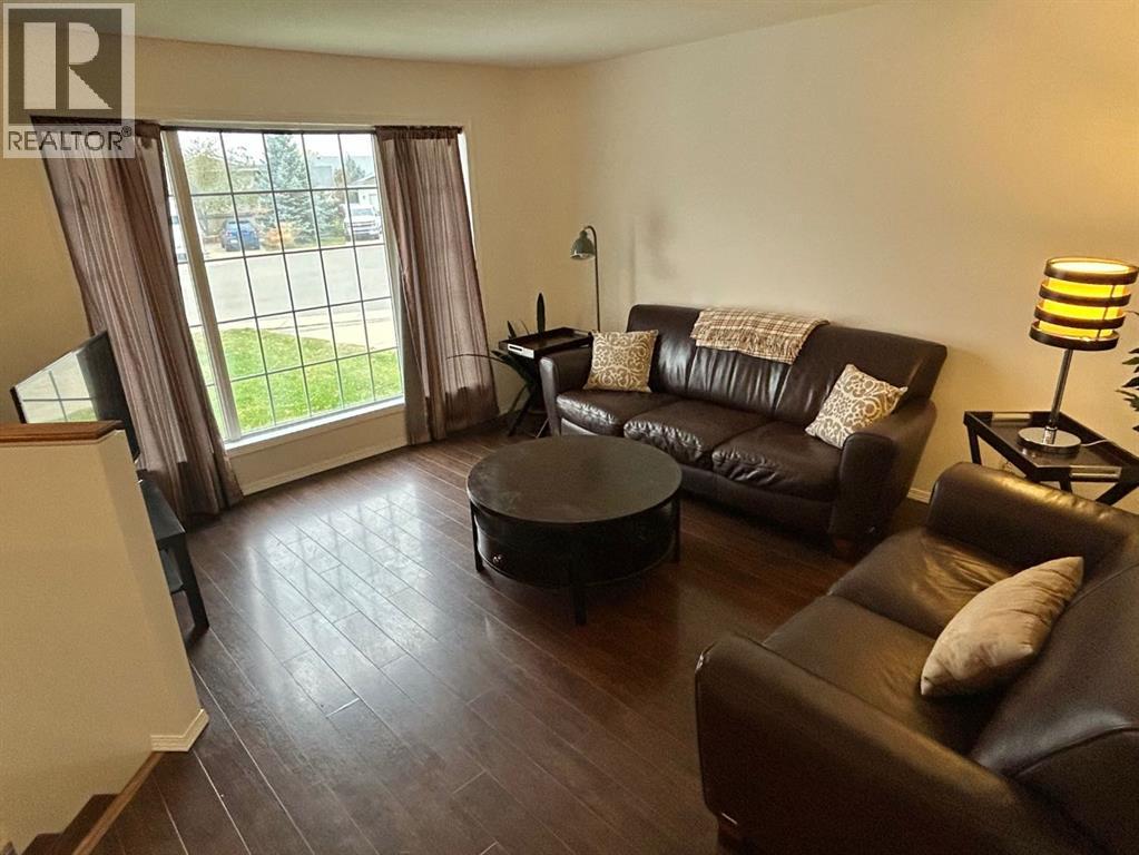 192 Mt Rundle Road W, Lethbridge, Alberta  T1K 7E9 - Photo 9 - A2263742