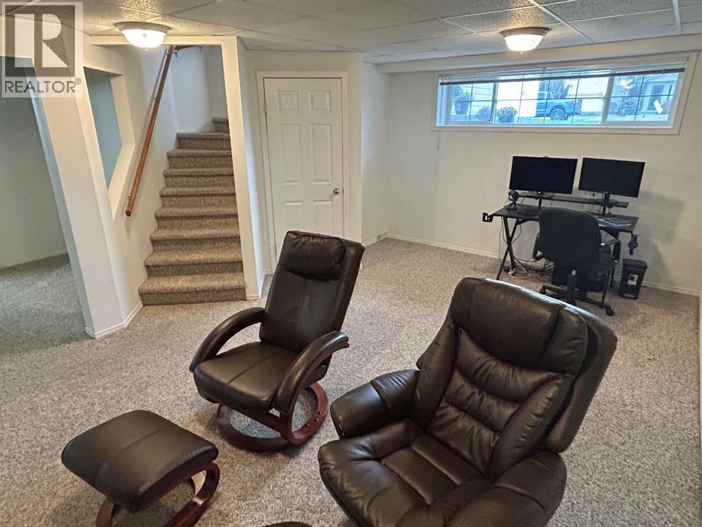 192 Mt Rundle Road W, Lethbridge, Alberta  T1K 7E9 - Photo 17 - A2263742