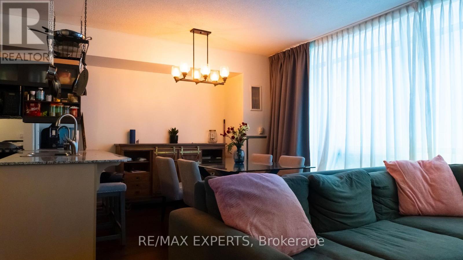M30 - 350 Wellington Street W, Toronto, Ontario  M5V 3W9 - Photo 16 - C12466508