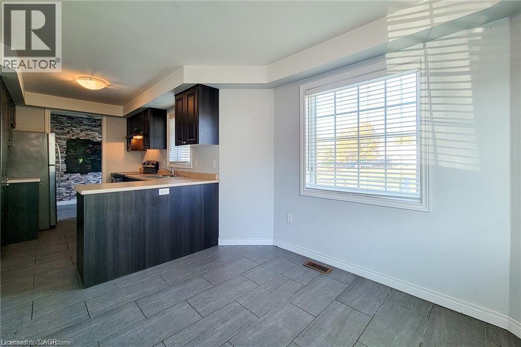 20 Mcconkey Crescent, Brantford, Ontario  N3S 0B9 - Photo 4 - 40777163