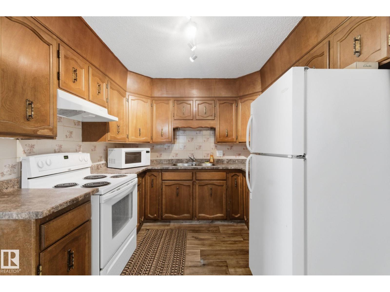 9508 9510 128 Av Nw Nw, Edmonton, Alberta  T5E 0H6 - Photo 33 - E4462370