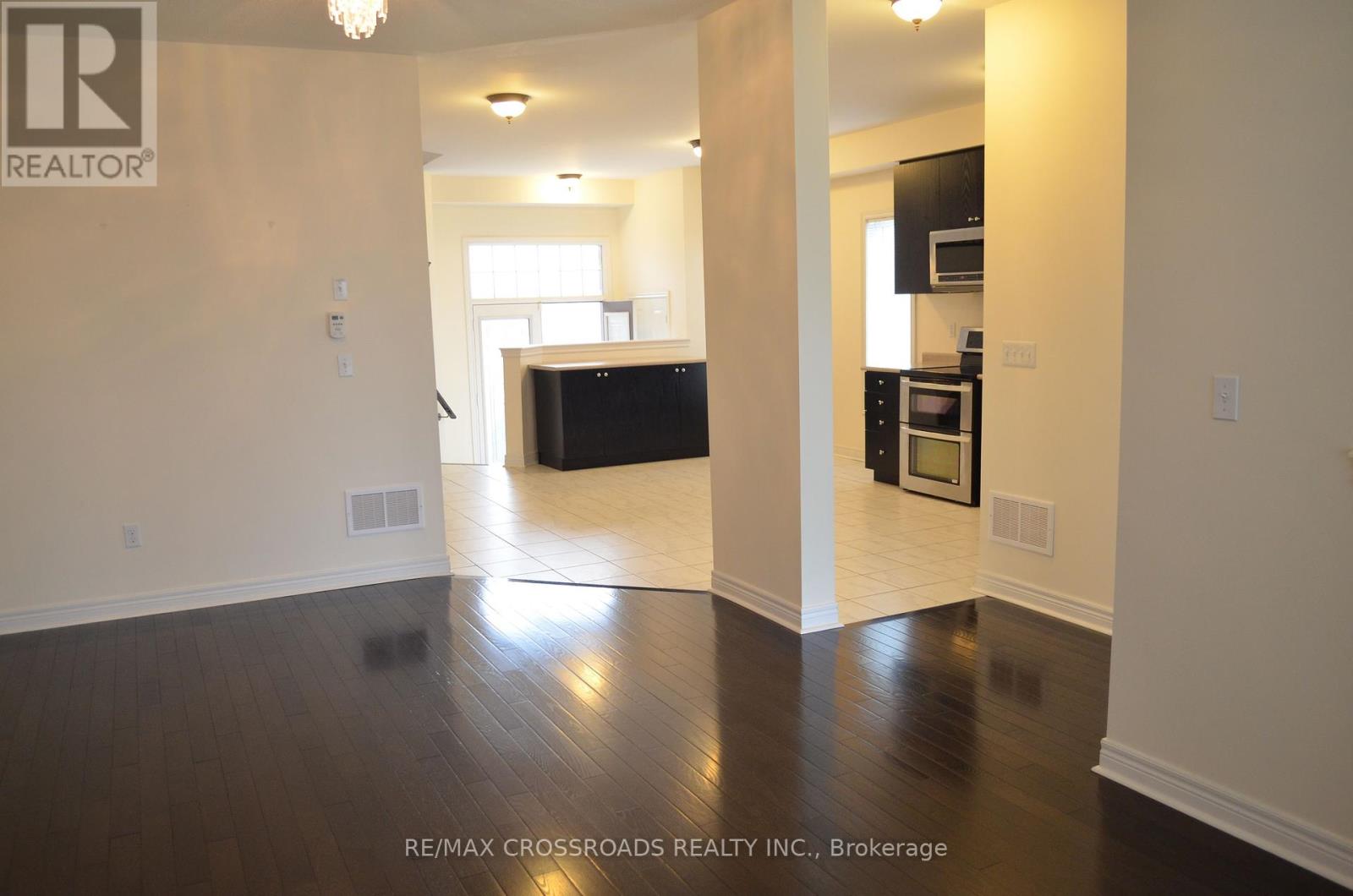 76 Rustle Woods Avenue, Markham, Ontario  L6B 0V2 - Photo 8 - N12466582