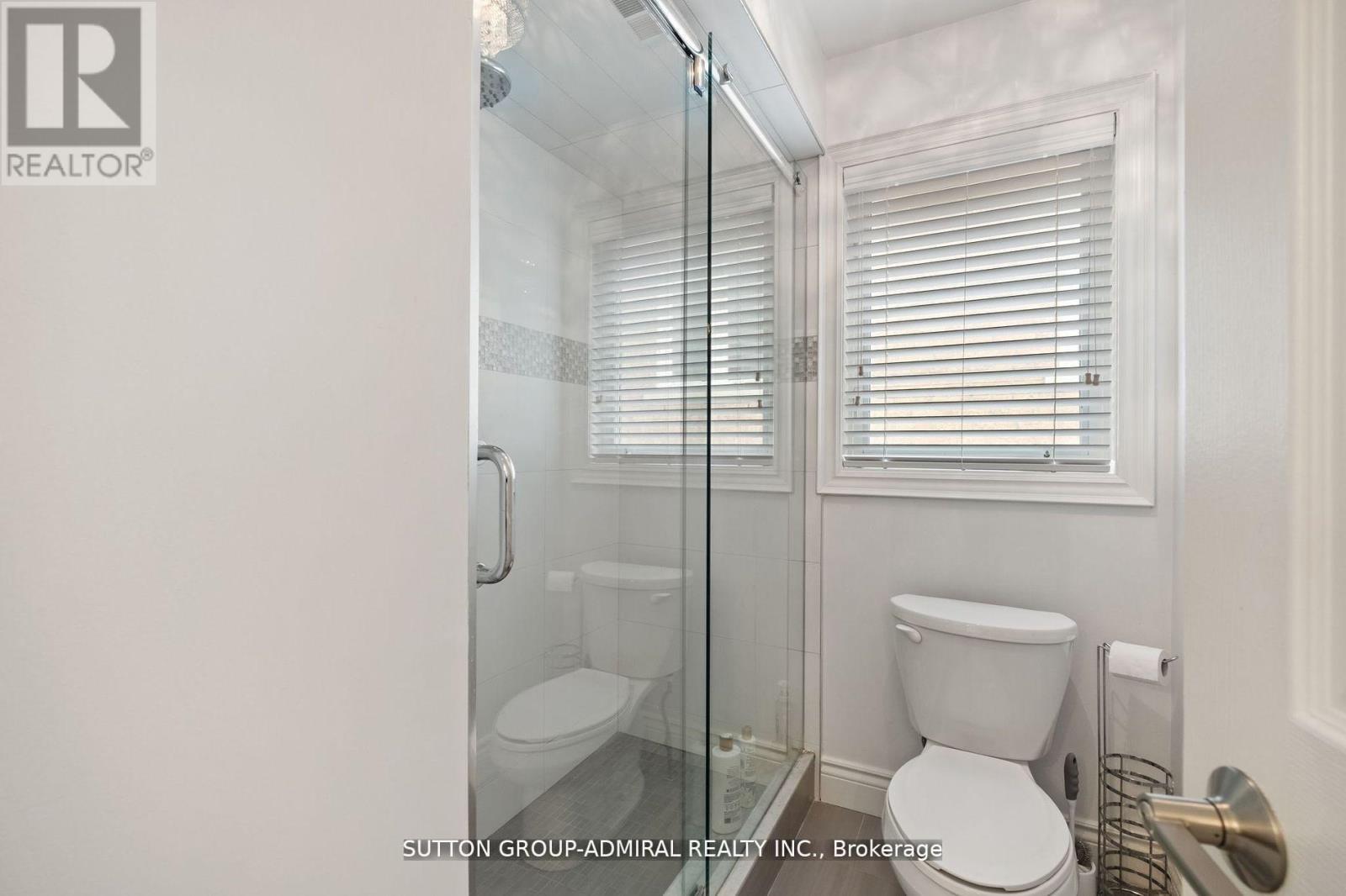 19 Langtry Place, Vaughan, Ontario  L4J 8K8 - Photo 18 - N12466593
