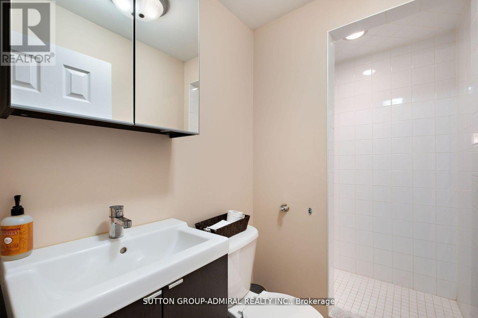 19 Langtry Place, Vaughan, Ontario  L4J 8K8 - Photo 29 - N12466593