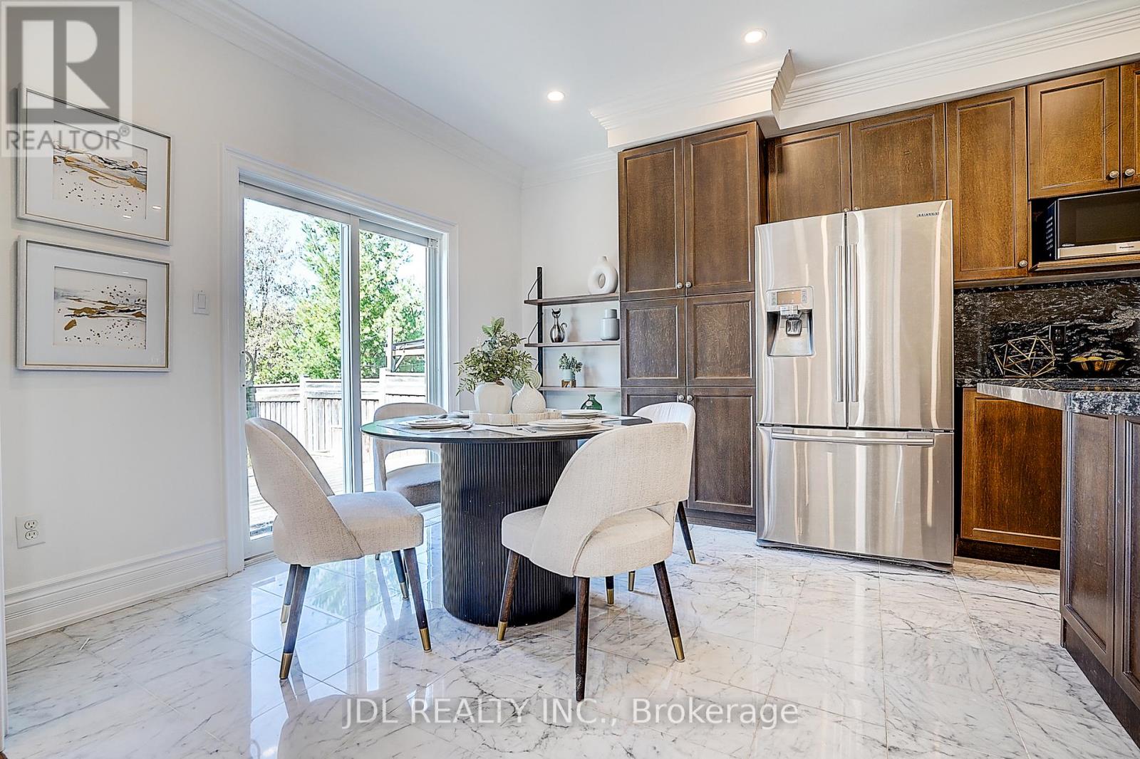 26 Santa Amato Crescent, Vaughan, Ontario  L4J 0C4 - Photo 18 - N12466656