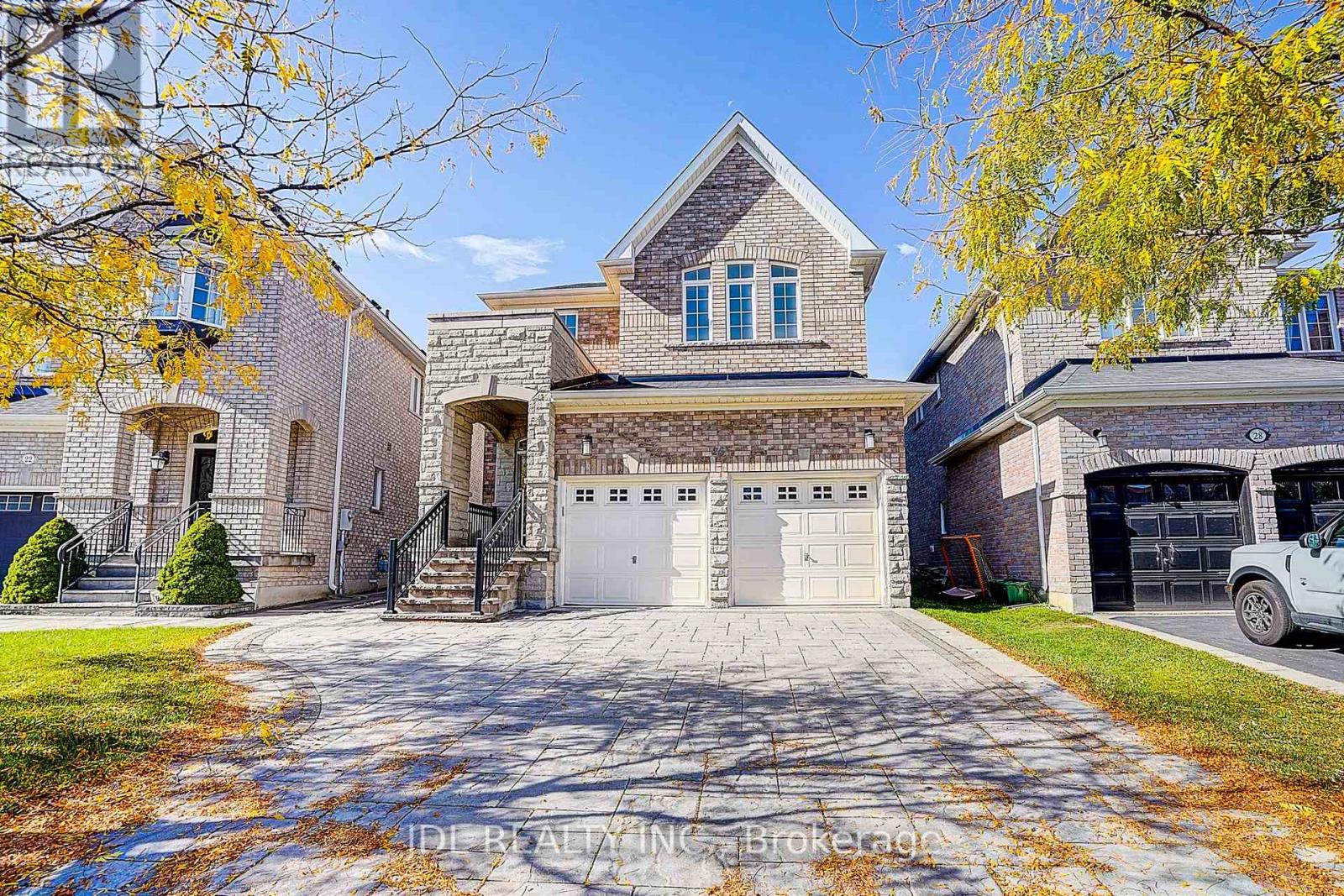 26 Santa Amato Crescent, Vaughan, Ontario  L4J 0C4 - Photo 2 - N12466656