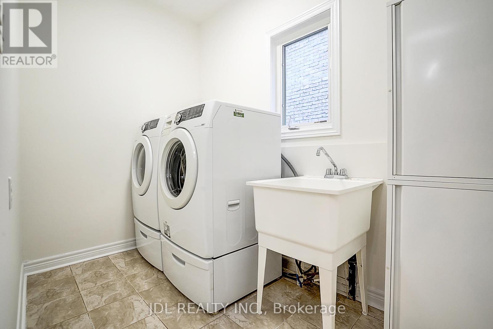 26 Santa Amato Crescent, Vaughan, Ontario  L4J 0C4 - Photo 24 - N12466656