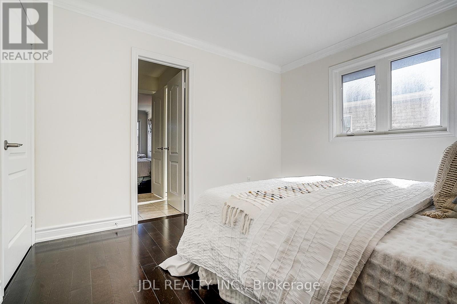 26 Santa Amato Crescent, Vaughan, Ontario  L4J 0C4 - Photo 35 - N12466656