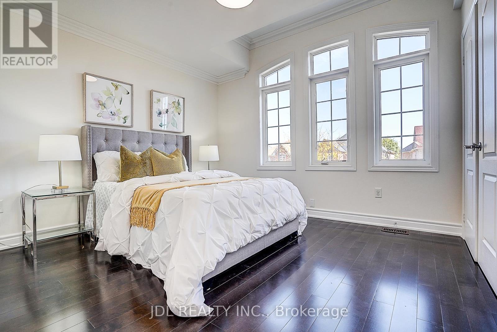 26 Santa Amato Crescent, Vaughan, Ontario  L4J 0C4 - Photo 39 - N12466656