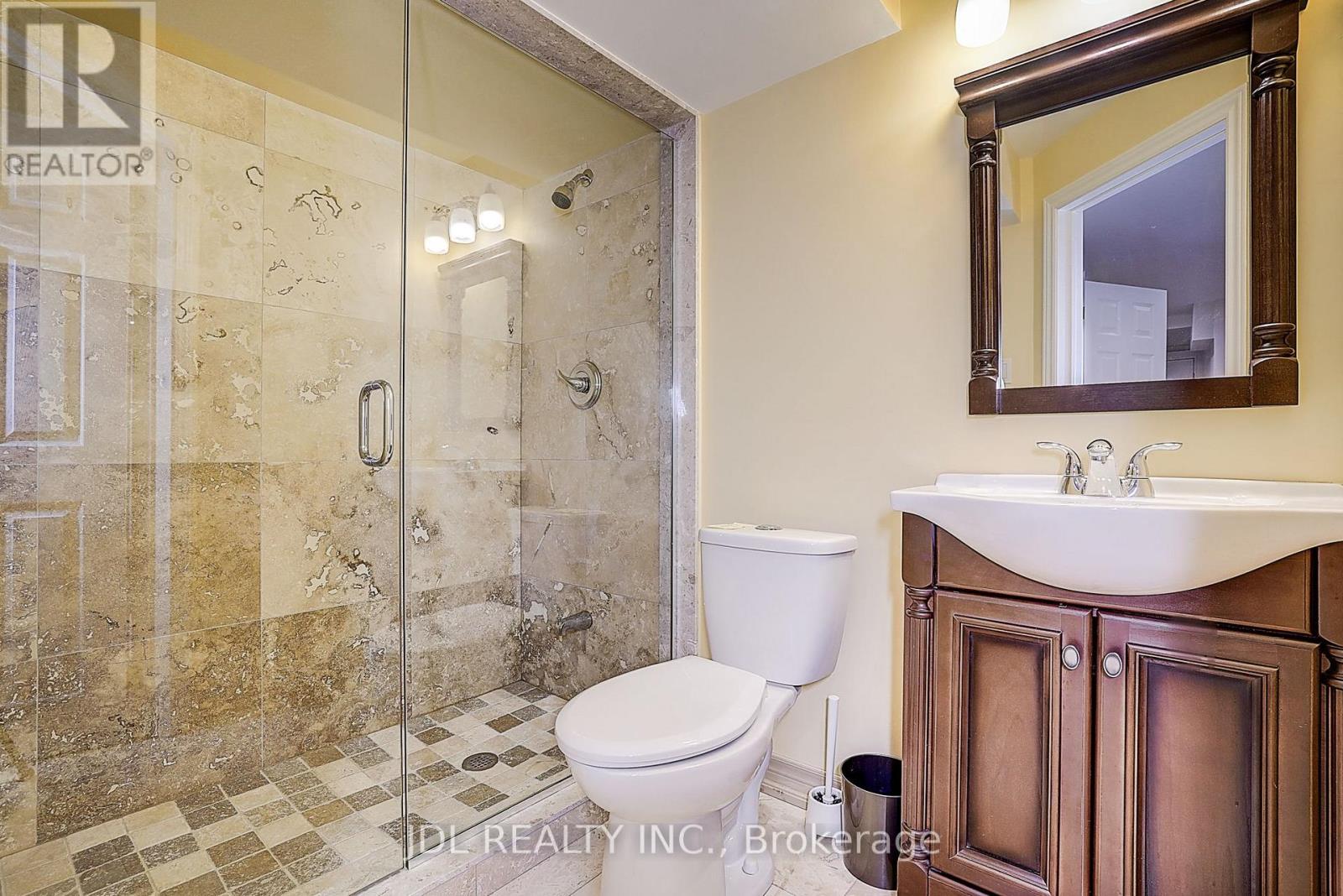 26 Santa Amato Crescent, Vaughan, Ontario  L4J 0C4 - Photo 46 - N12466656