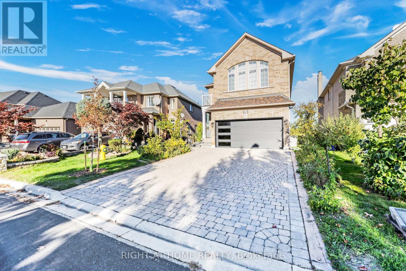 57 Calera Crescent, Vaughan, Ontario  L4H 1V9 - Photo 3 - N12466674