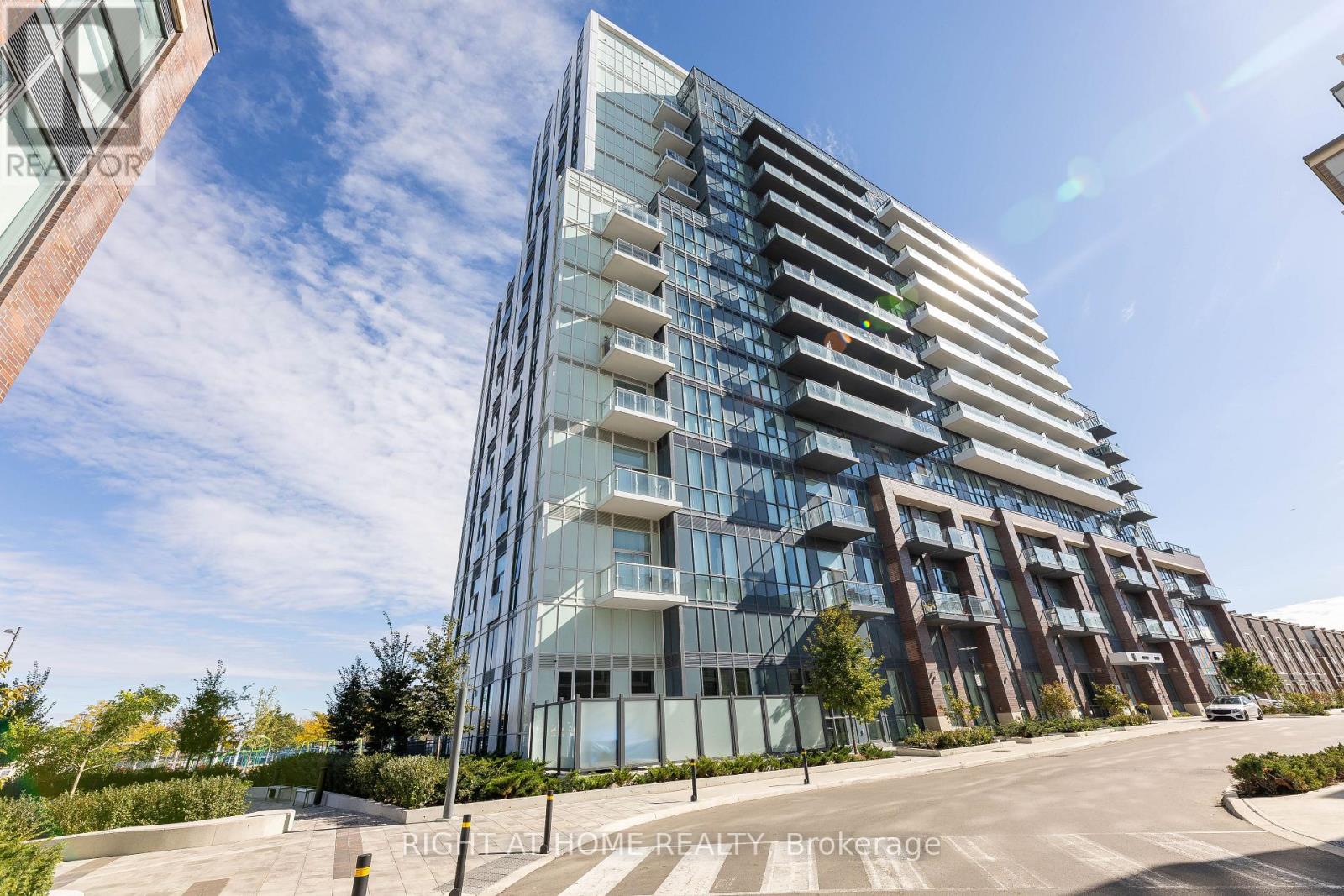 212 - 60 Honeycrisp Crescent, Vaughan, Ontario  L4K 0N5 - Photo 1 - N12466682