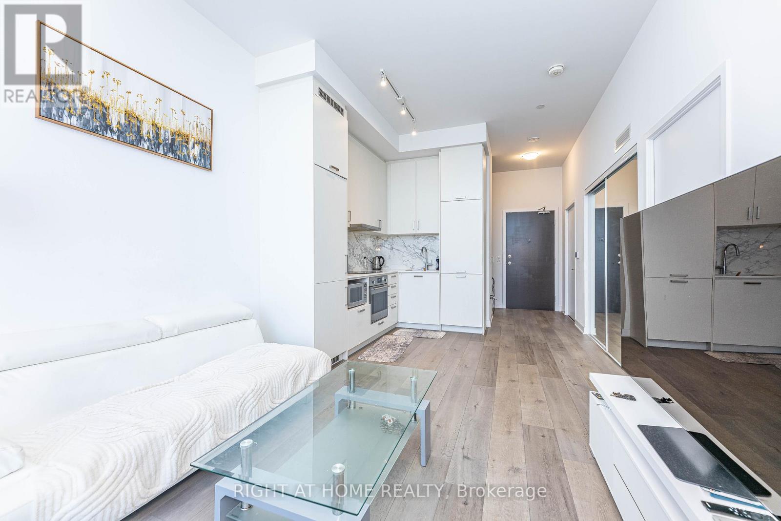 212 - 60 Honeycrisp Crescent, Vaughan, Ontario  L4K 0N5 - Photo 19 - N12466682