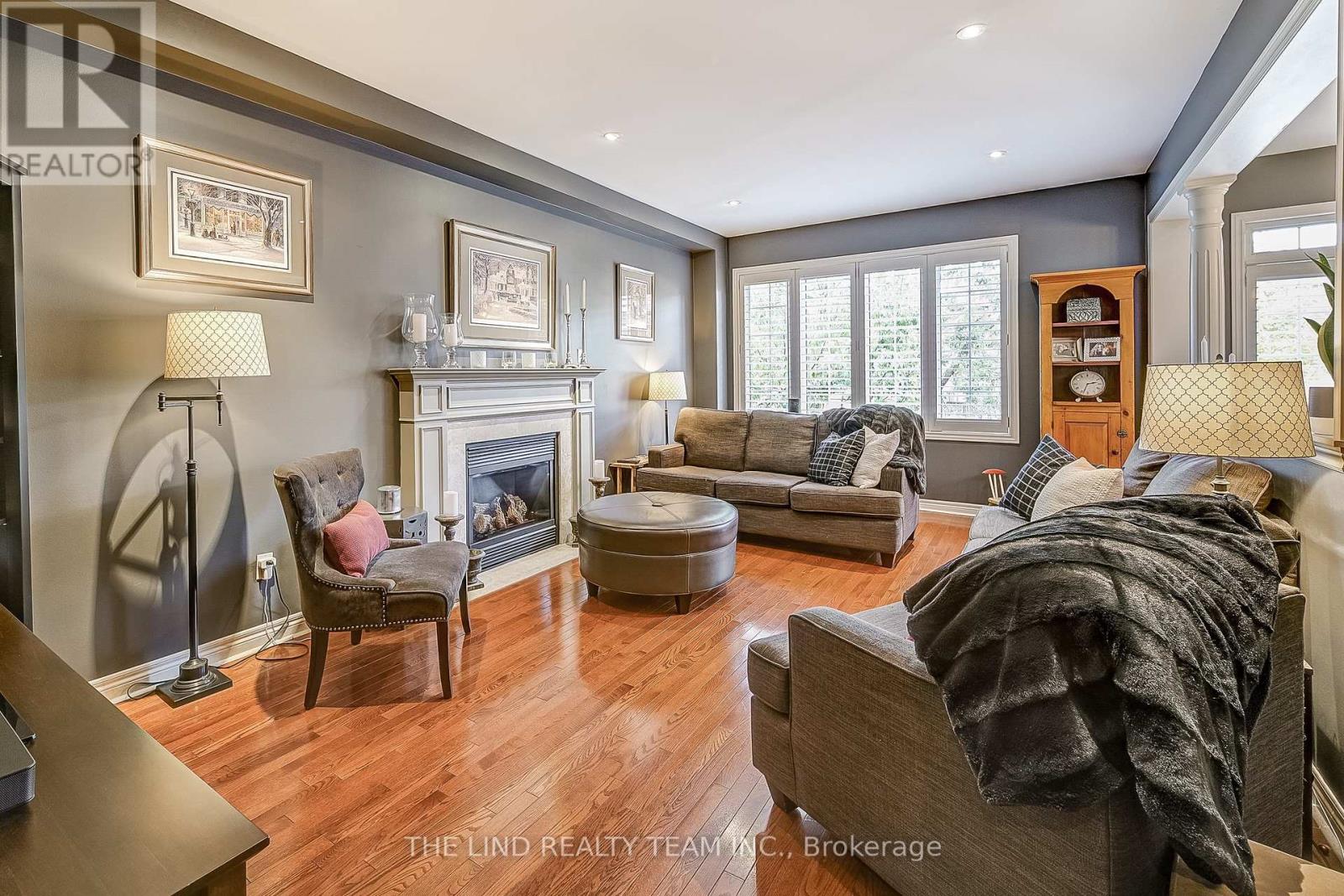 276 Willis Drive, Aurora, Ontario  L4G 7M3 - Photo 14 - N12466707