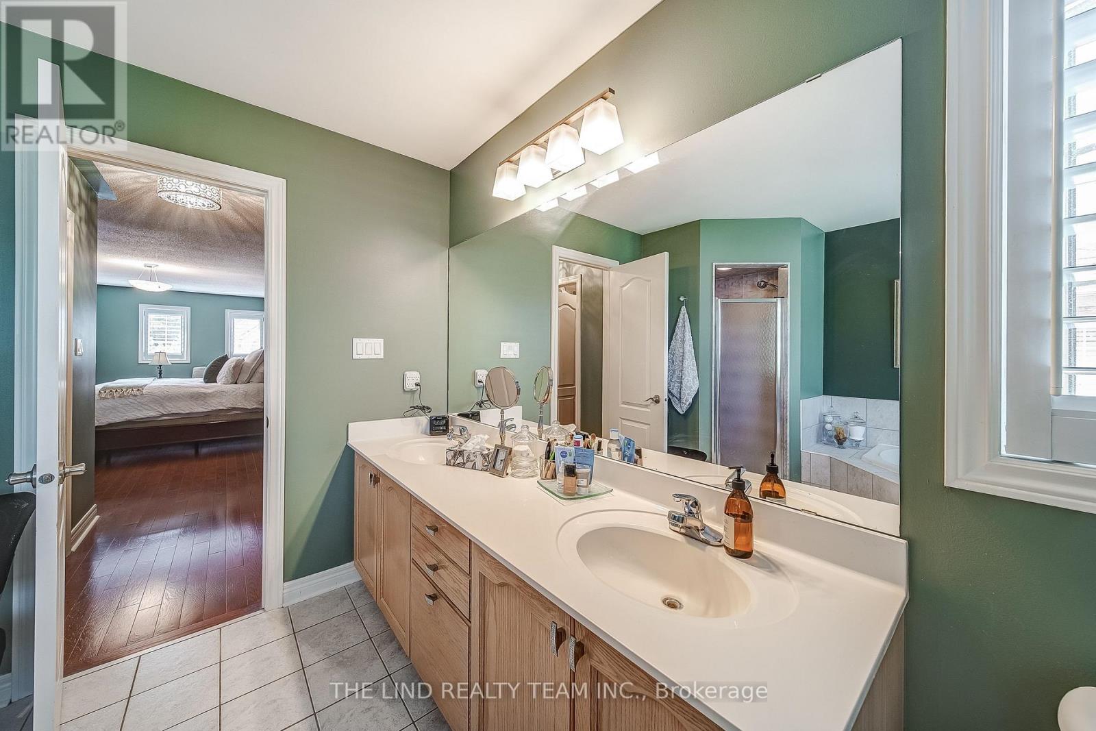 276 Willis Drive, Aurora, Ontario  L4G 7M3 - Photo 27 - N12466707