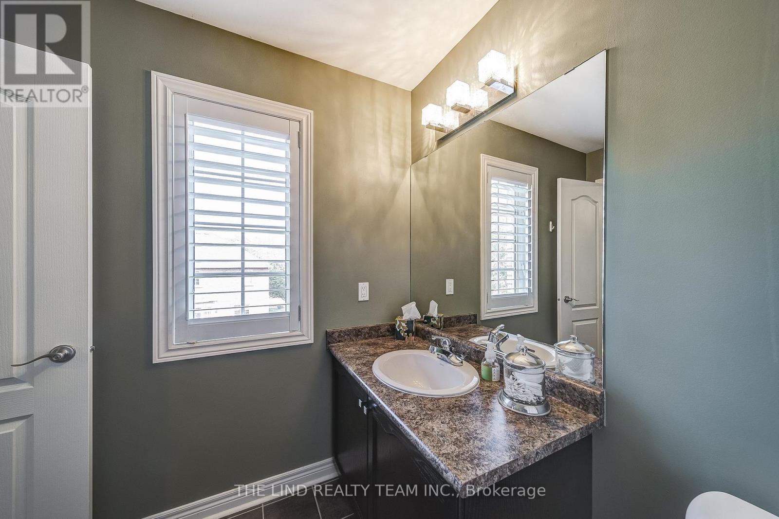 276 Willis Drive, Aurora, Ontario  L4G 7M3 - Photo 35 - N12466707