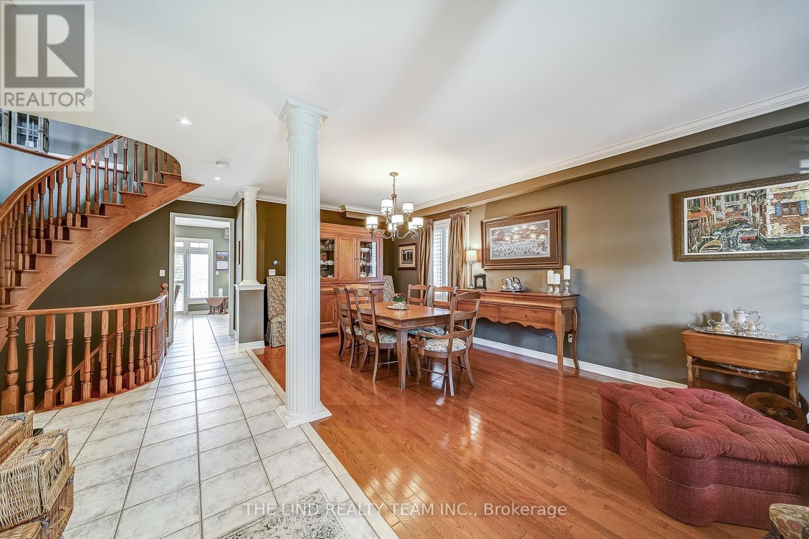276 Willis Drive, Aurora, Ontario  L4G 7M3 - Photo 6 - N12466707