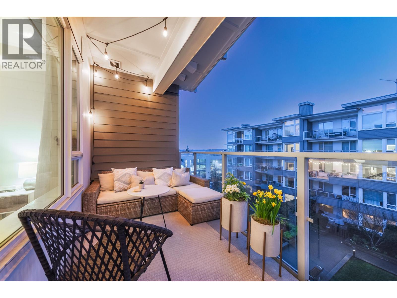 428 255 W 1st Street, North Vancouver, British Columbia  V7M 3G8 - Photo 1 - R3051974