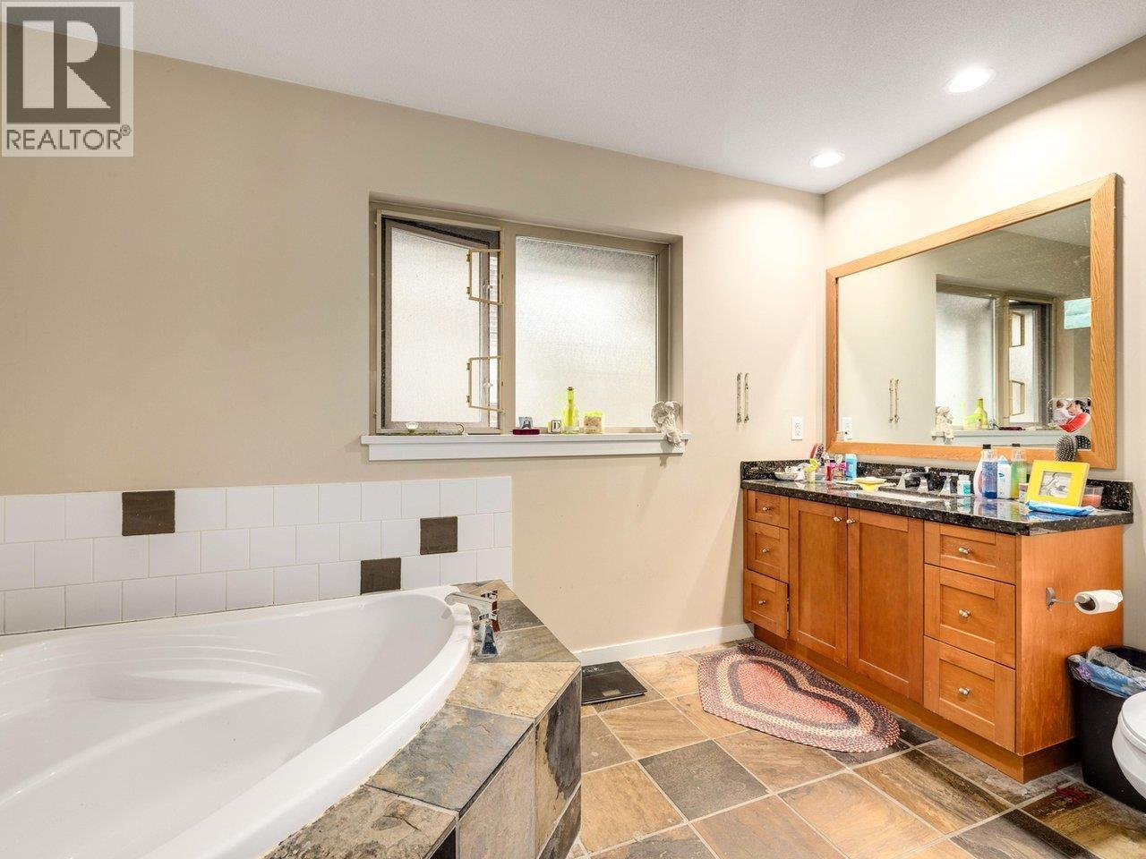 121 250 Salter Street, New Westminster, British Columbia  V3M 0B7 - Photo 17 - R3058943