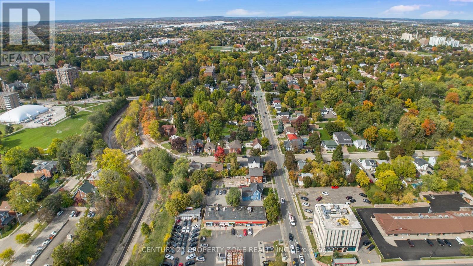 72 Nelson Street E, Brampton, Ontario  L6V 1E2 - Photo 2 - W12466560