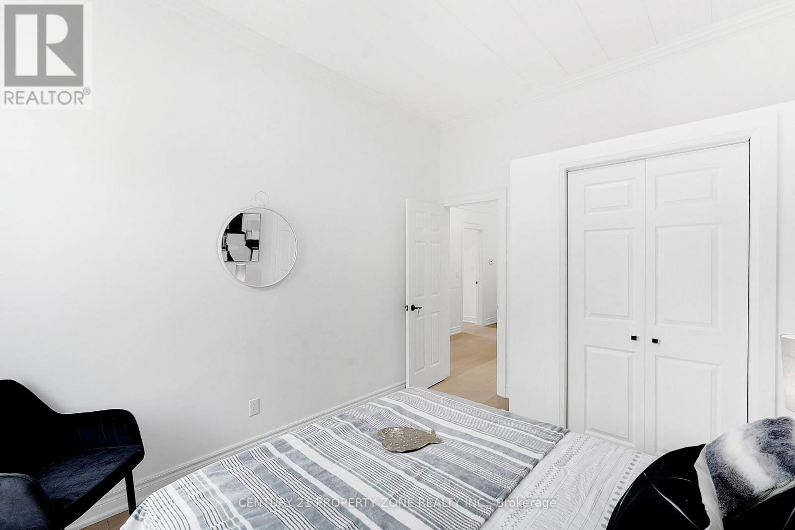 72 Nelson Street E, Brampton, Ontario  L6V 1E2 - Photo 17 - W12466560