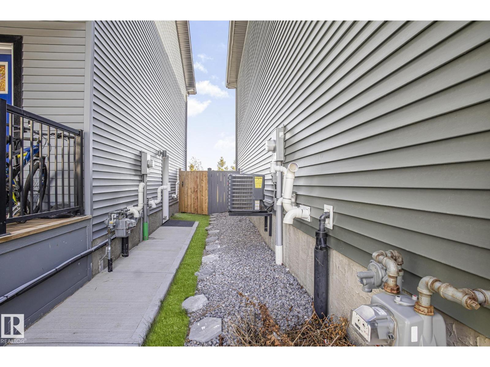 7615 Koruluk Pl Sw, Edmonton, Alberta  T6W 4R7 - Photo 3 - E4462374